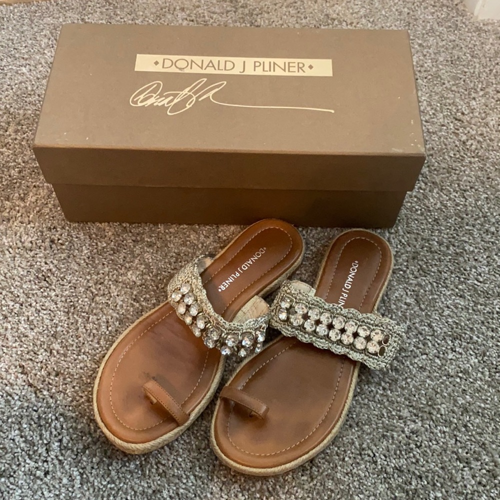 Donald J Pliner Eminem sandal size 6.5
